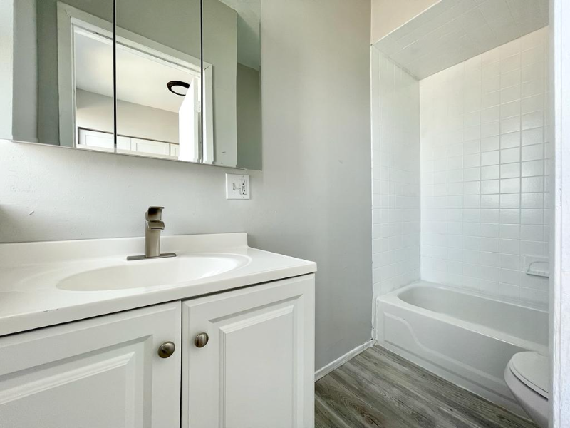 63 65 W 21st St #5 - Photo 3 of 6