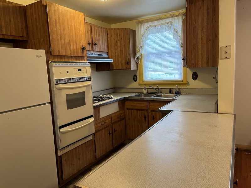 2121 Kensington St - Photo 3 of 9