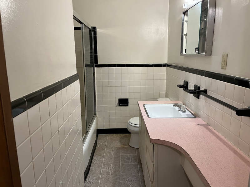 2121 Kensington St - Photo 2 of 9