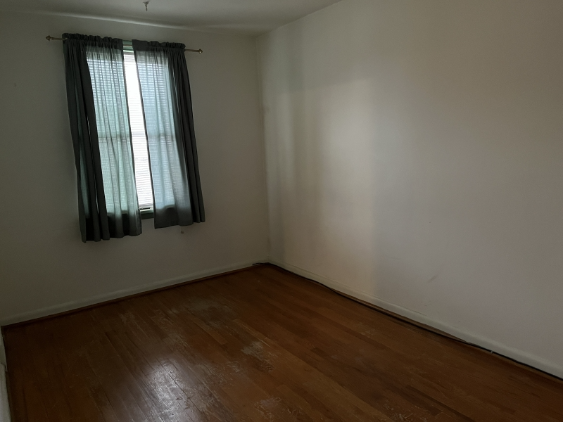 2121 Kensington St - Photo 4 of 9