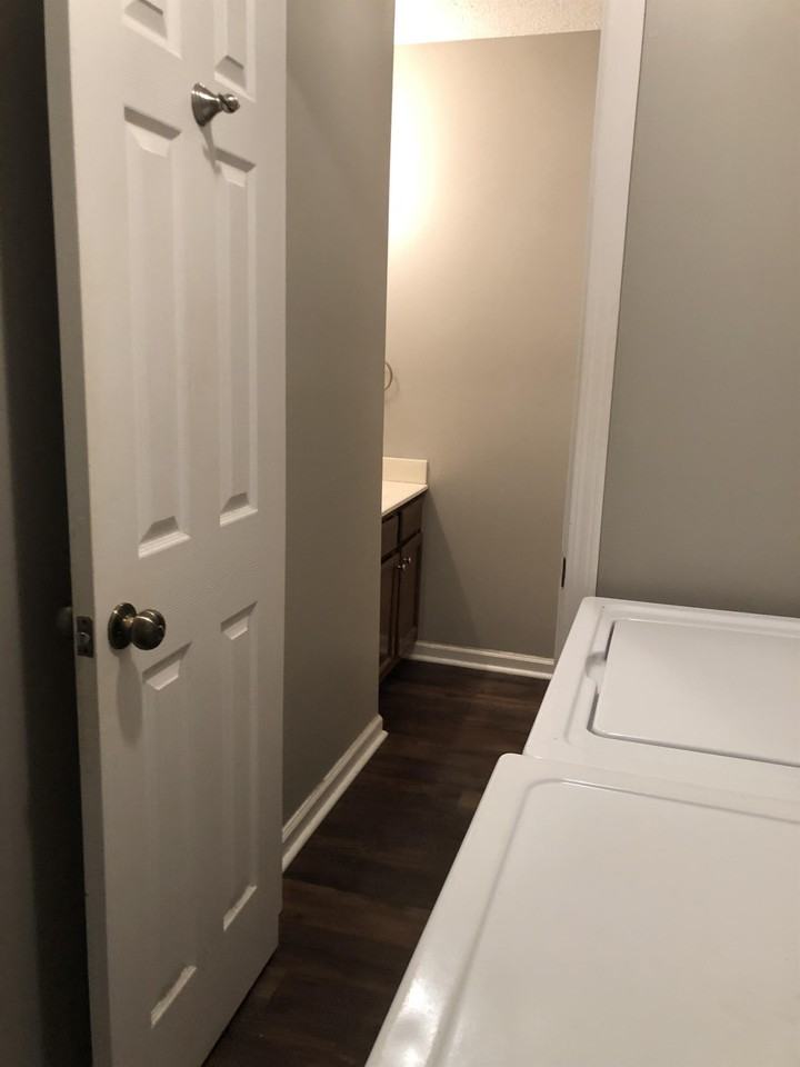 167 Oxford Ct - Photo 5 of 25