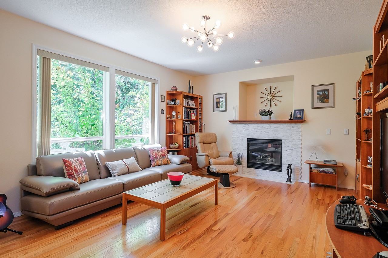 16856 Nw Countryridge Dr #1 - Photo 3 of 21