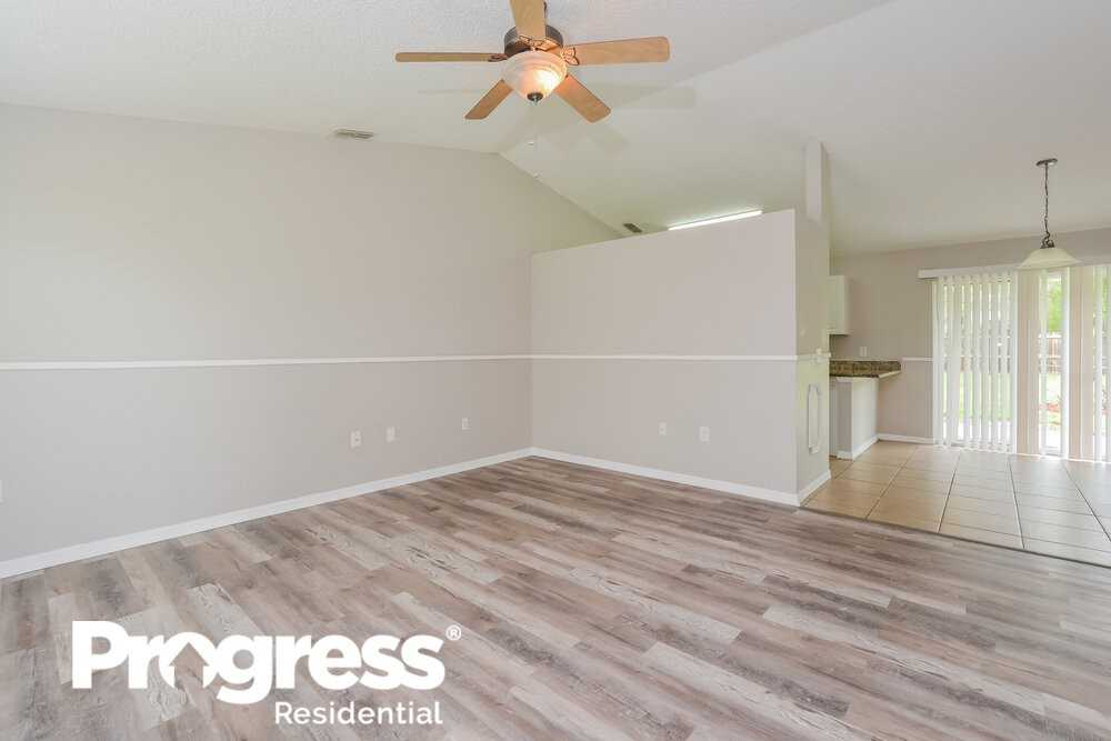 2140 6th Ave - Photo 3 of 16