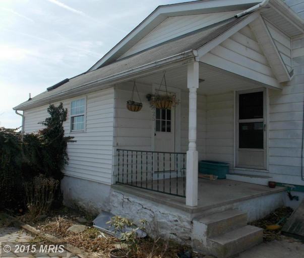 1925 Old Kays Mill Rd - Photo 2 of 21