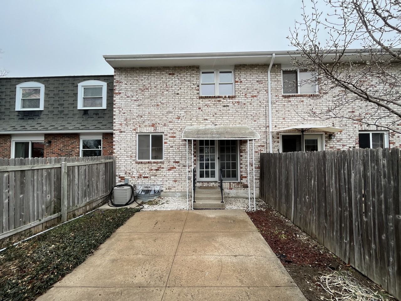 8623 W 84th St - Photo 2 of 12