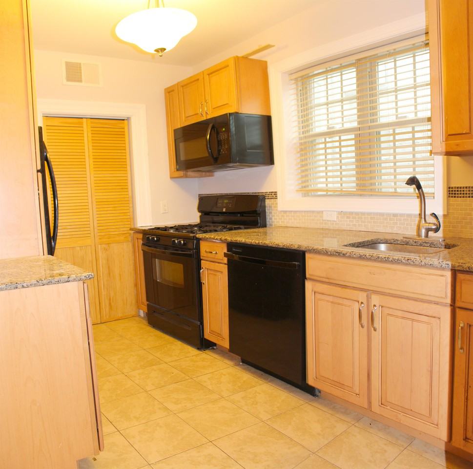 232 E State StUnit 2 #2 - Photo 3 of 6