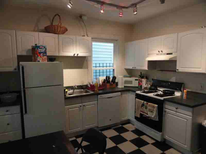 381 Washington St #2