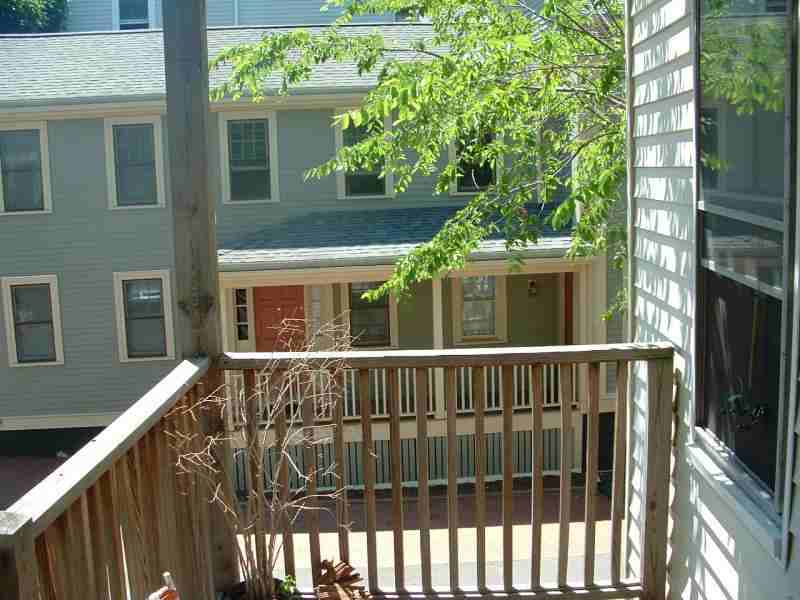 379 Washington St #2 - Photo 4 of 6