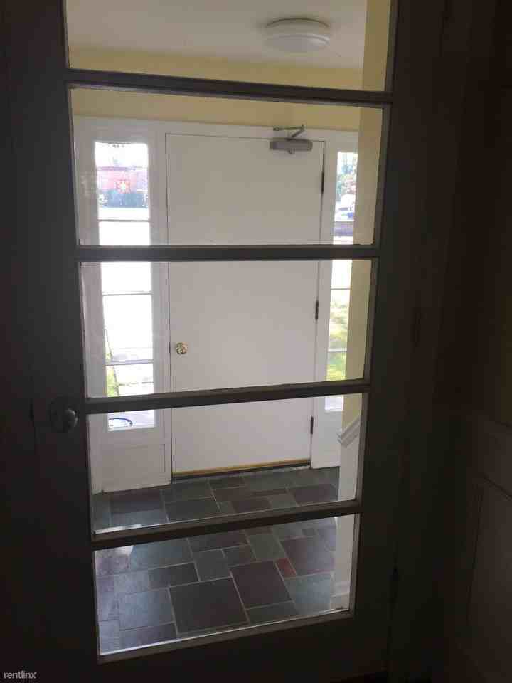 Jefferson Park Apartments - Photo 3 of 12