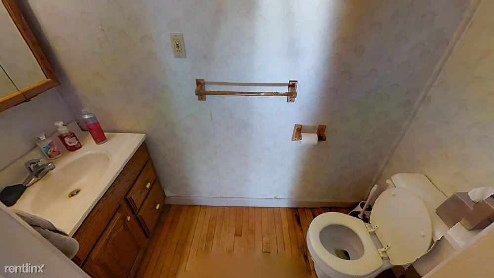 564 S Ashley St - Photo 3 of 10