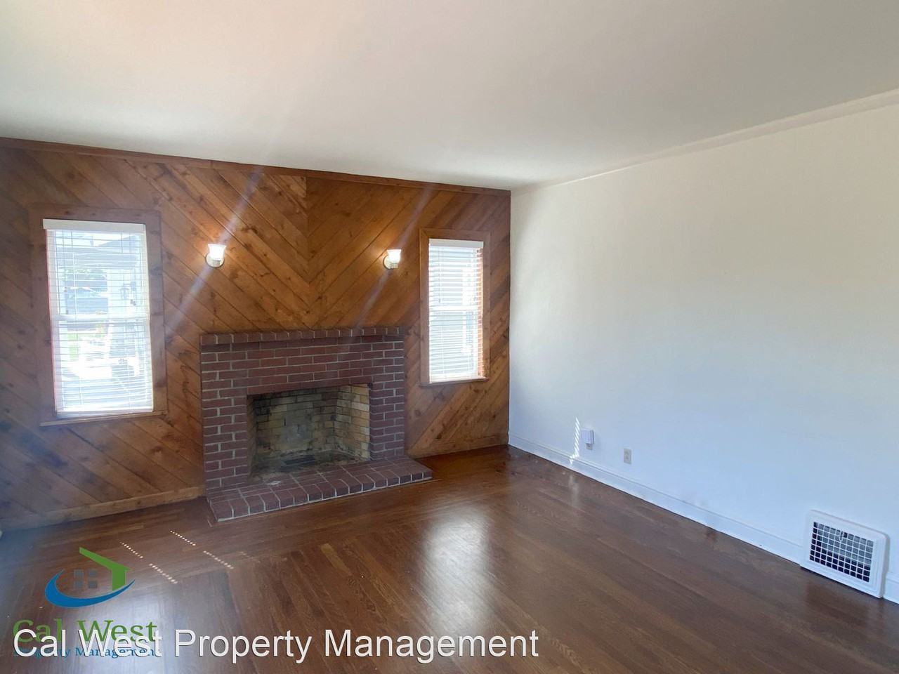 435 Irving Ave - Photo 3 of 22