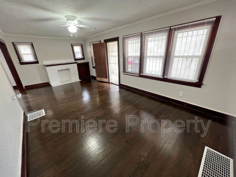 5141 Garfield Ave - Photo 3 of 13