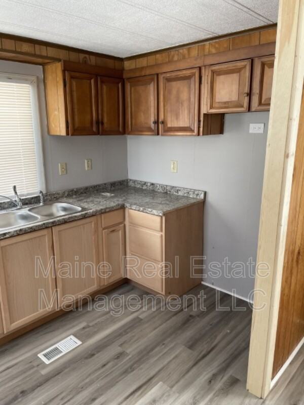 22 Schoppe Dr - Photo 2 of 12