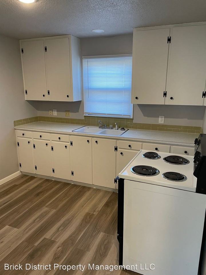 2931 Northland Dr - Photo 2 of 12