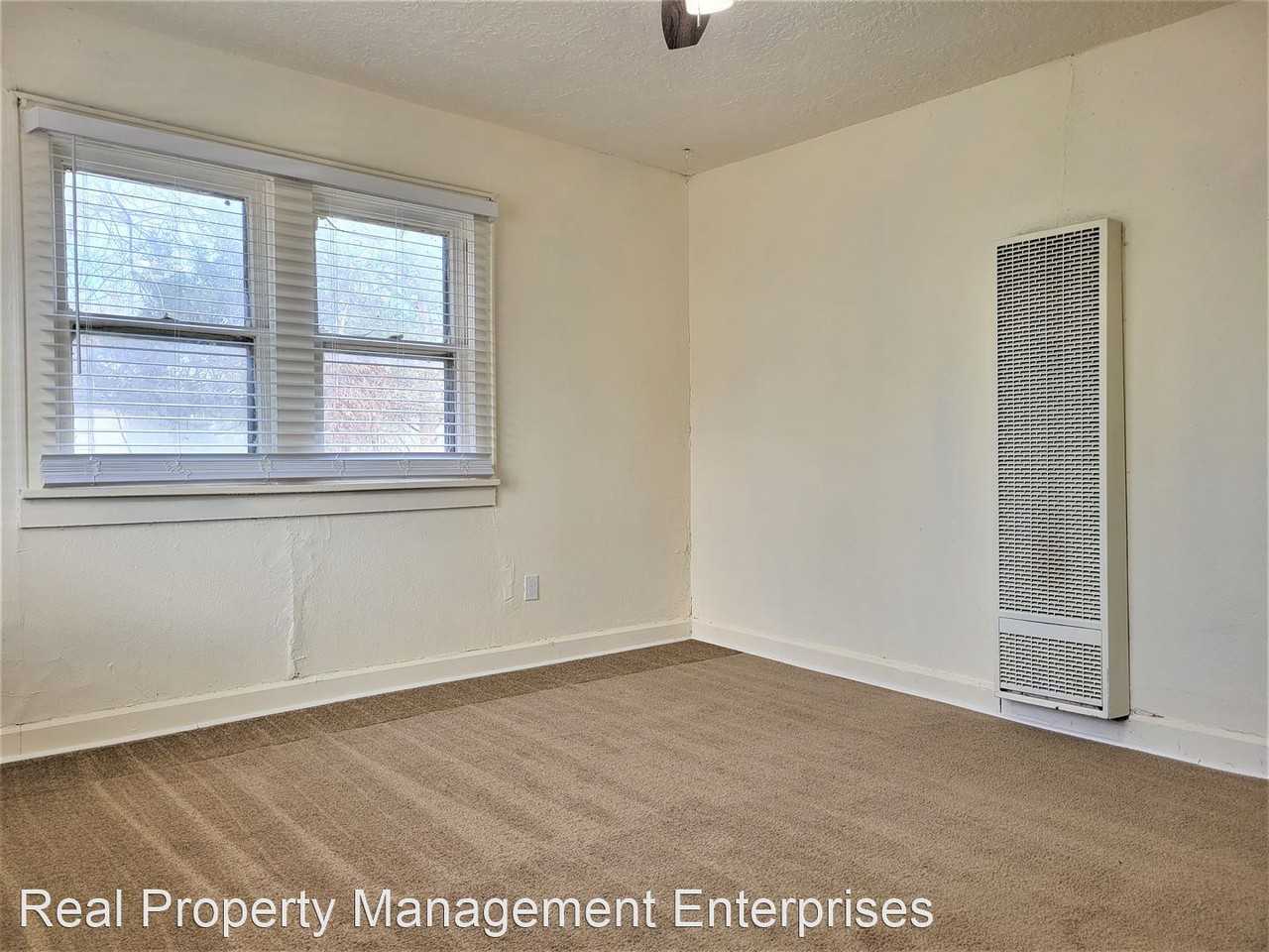 709 Oliver St - Photo 3 of 10