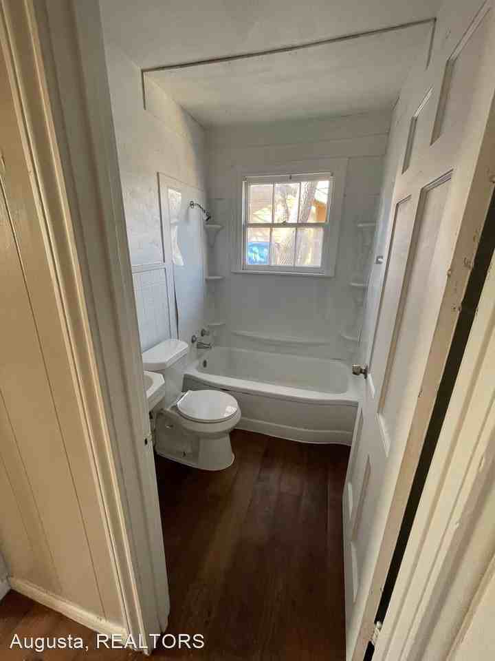 434/436 Reading - Photo 3 of 10