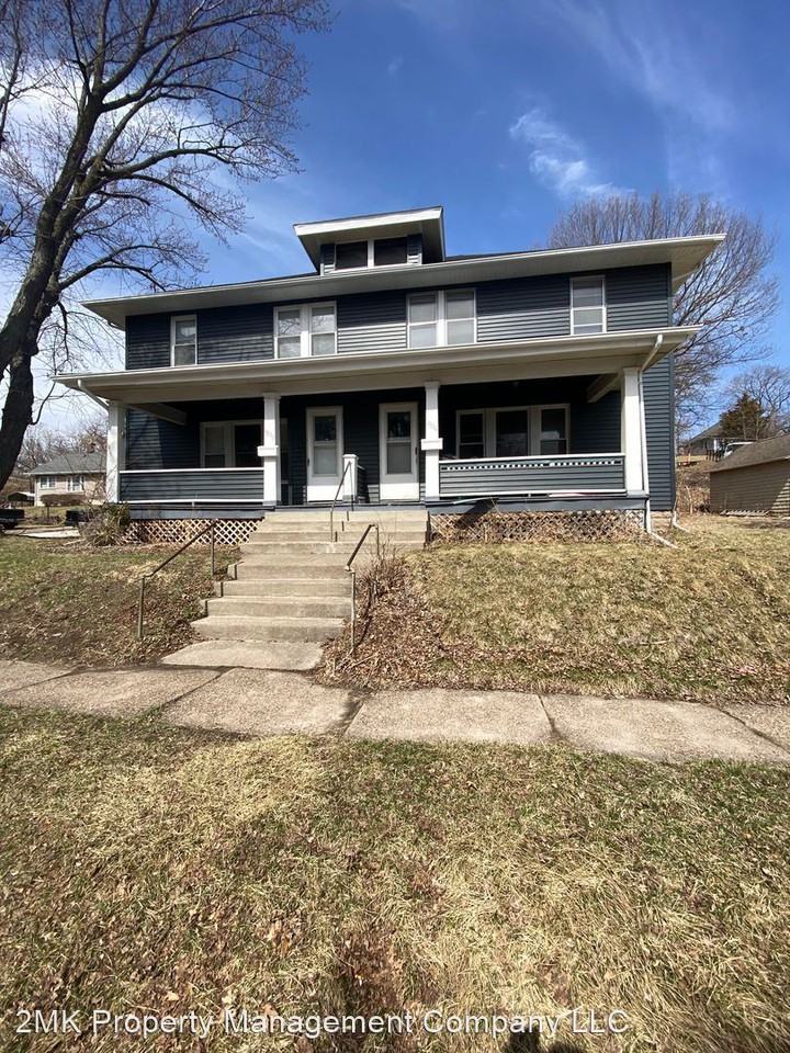 1802Rentals 1804 E. 11th Street Apartments for Rent