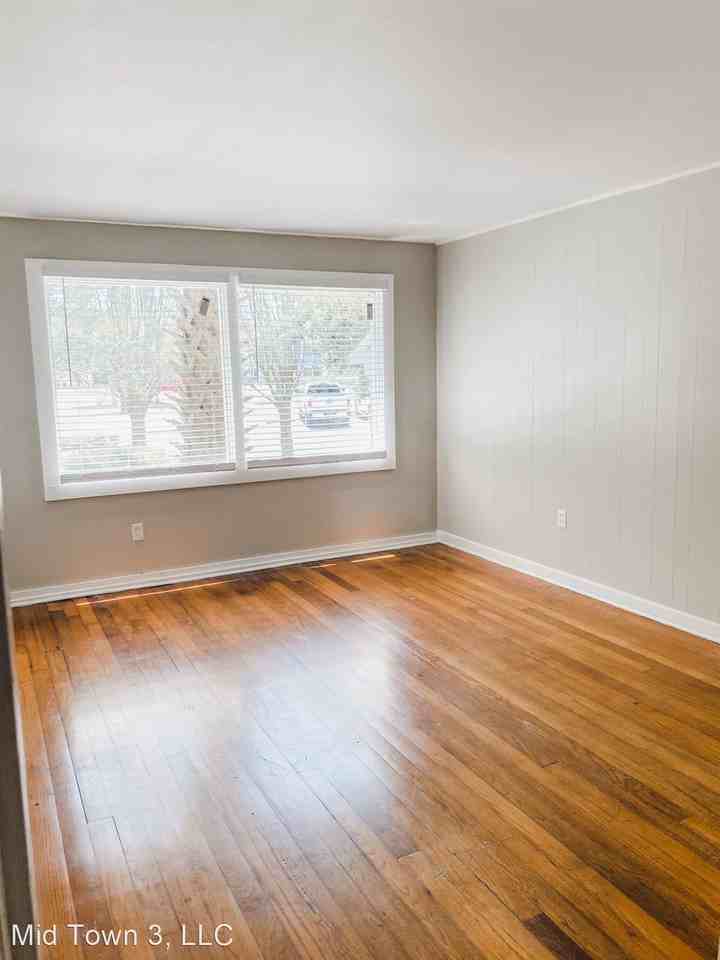 The Mallory - Photo 2 of 8