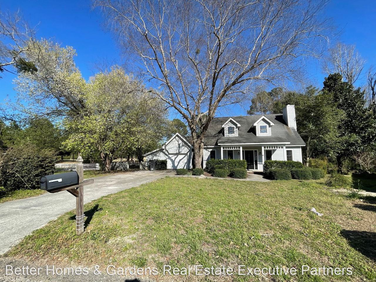 3804 Retreat Ct - Photo 2 of 18