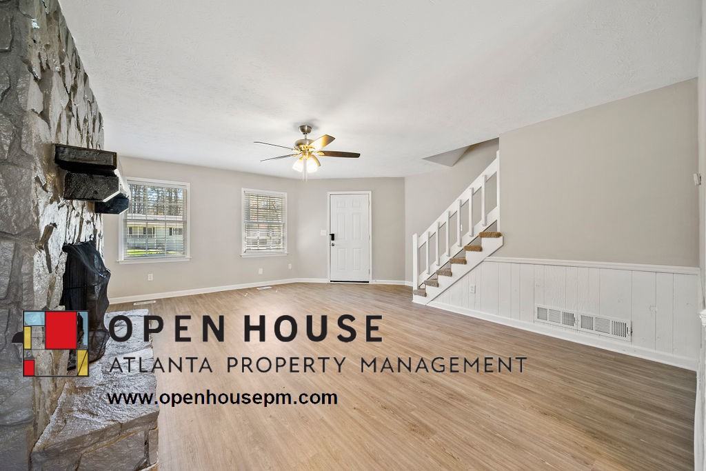 2422 Sawmill Rd Sw - Photo 3 of 13