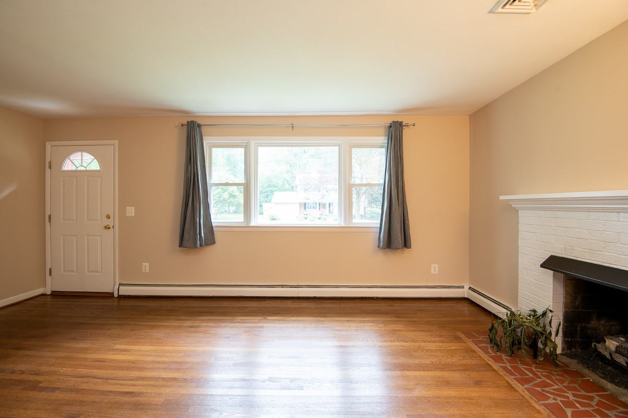 2540 Kirklyn St - Photo 2 of 42