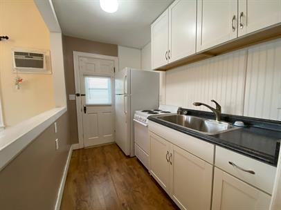 404 Sycamore Street #2 - Photo 2 of 15