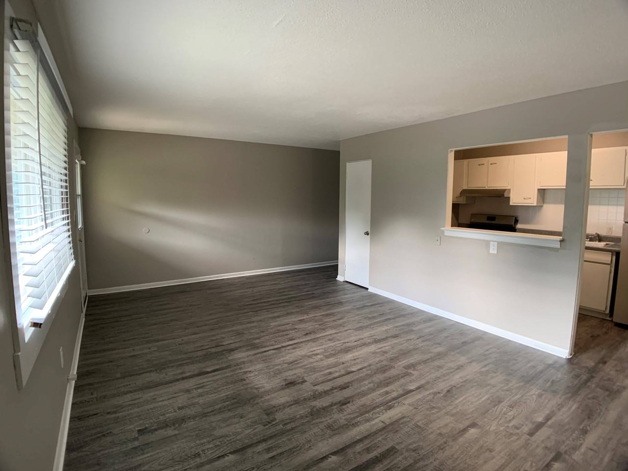 Hale - Photo 4 of 15