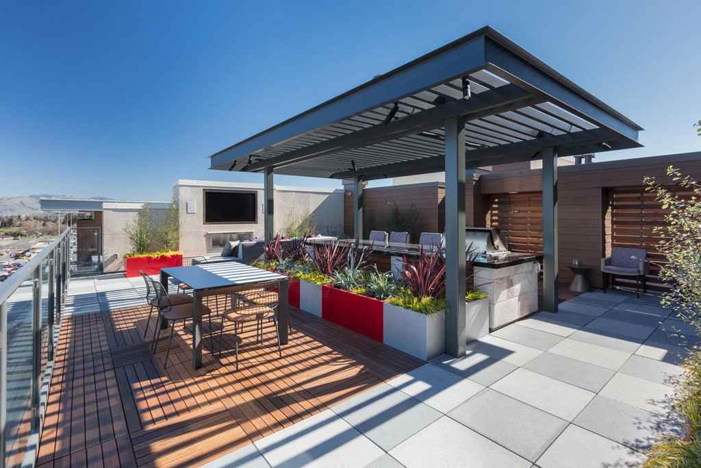 The Standard (CA) - Photo 7 of 41