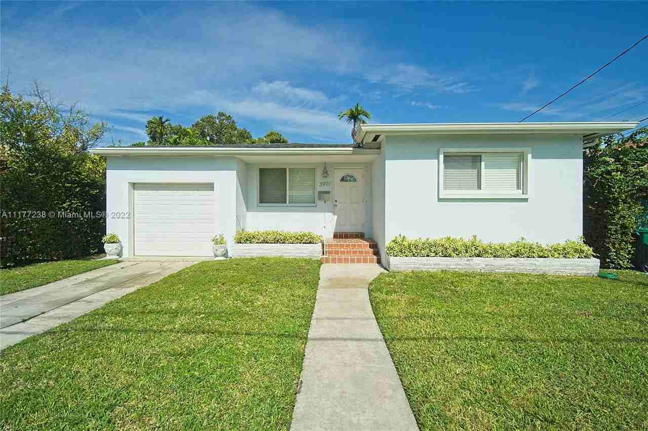 3971 Sw 4th St - Photo 2 of 15