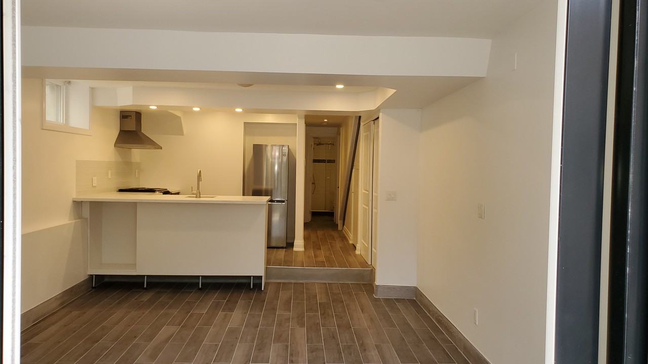 64 Galt Avenue - Photo 5 of 17