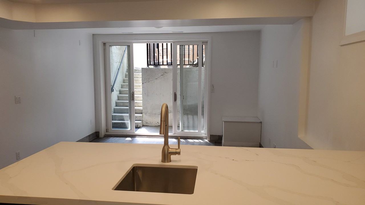 64 Galt Avenue - Photo 7 of 17
