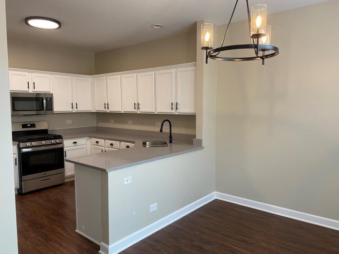 282 Whitfield Dr - Photo 2 of 11