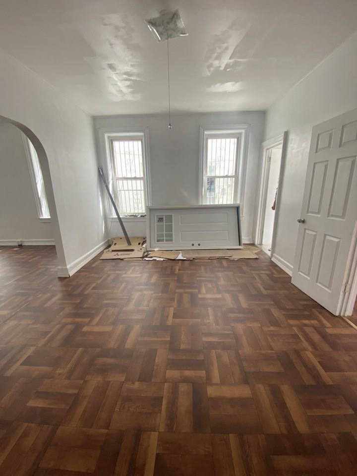 2313 64th Street 1F - Photo 2 of 13