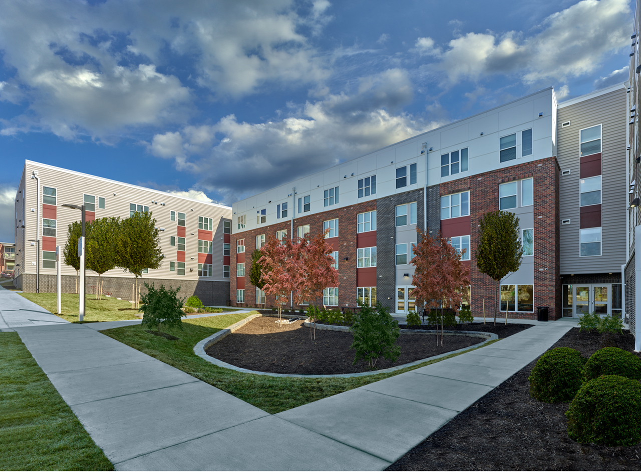 Renaissance Row - Photo 5 of 24