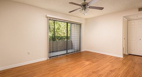 Fisherman's Landing Apartments 8900 Fishermans Pointe Dr, Tampa, FL