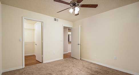 Fisherman's Landing Apartments 8900 Fishermans Pointe Dr, Tampa, FL