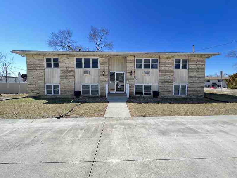 2255 8th Ave - Photo 2 of 19