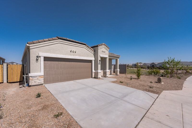 5322 W Western Star Blvd - Photo 2 of 31