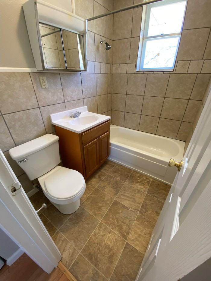 1200 Nw 3rd Ave - Photo 3 of 7