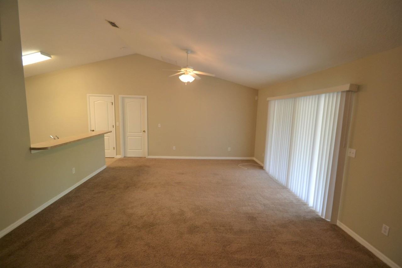 211 Compass Rose Dr - Photo 2 of 20