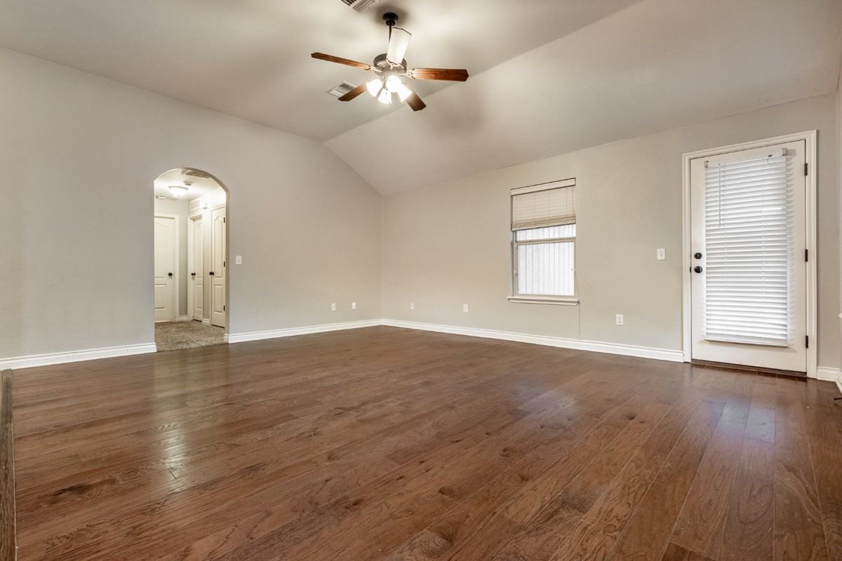 2609 Nw 183rd St #1 - Photo 4 of 15