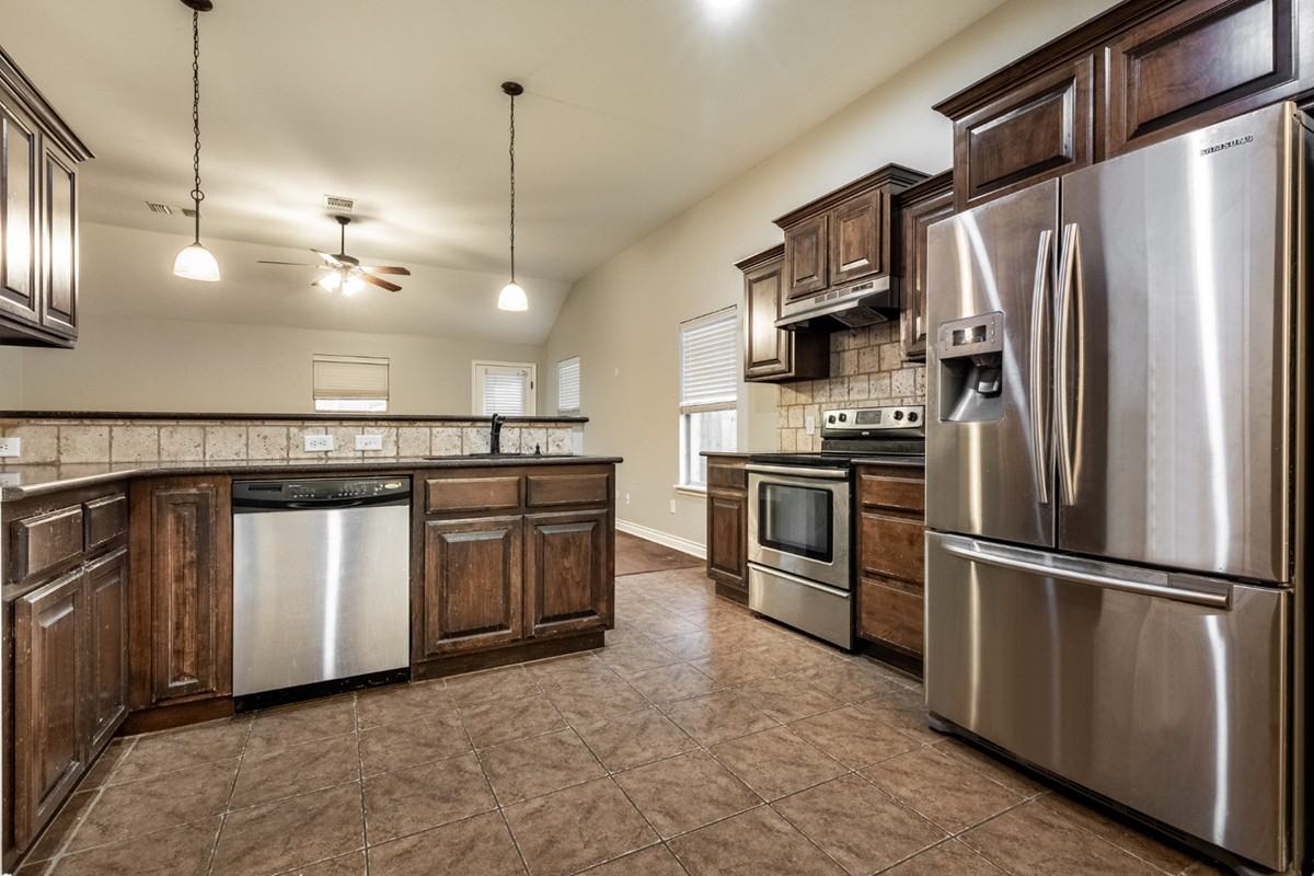 2609 Nw 183rd St #1 - Photo 5 of 15