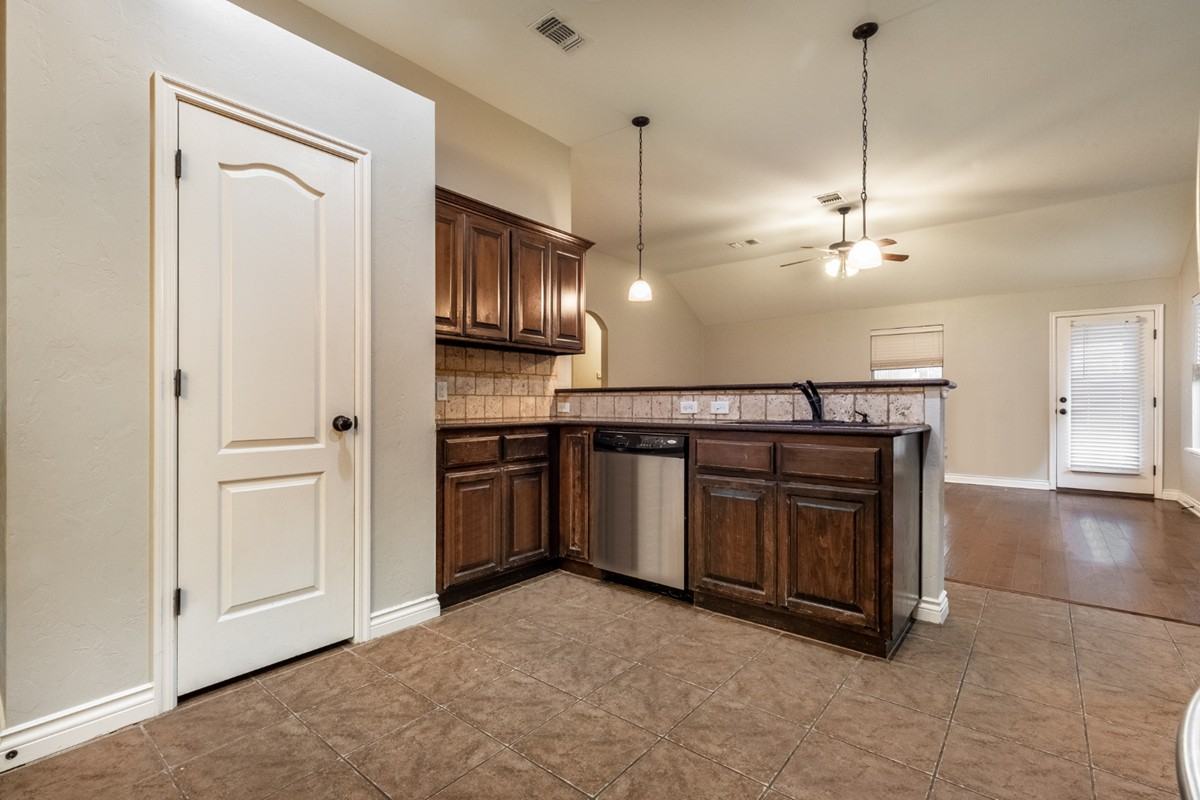 2609 Nw 183rd St #1 - Photo 6 of 15
