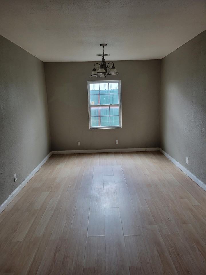 705 S Florida St #1 - Photo 6 of 7