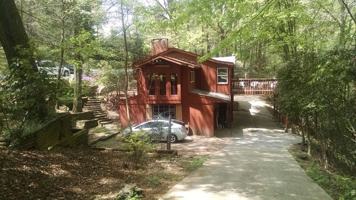 featured image of 10 Balsam Dr