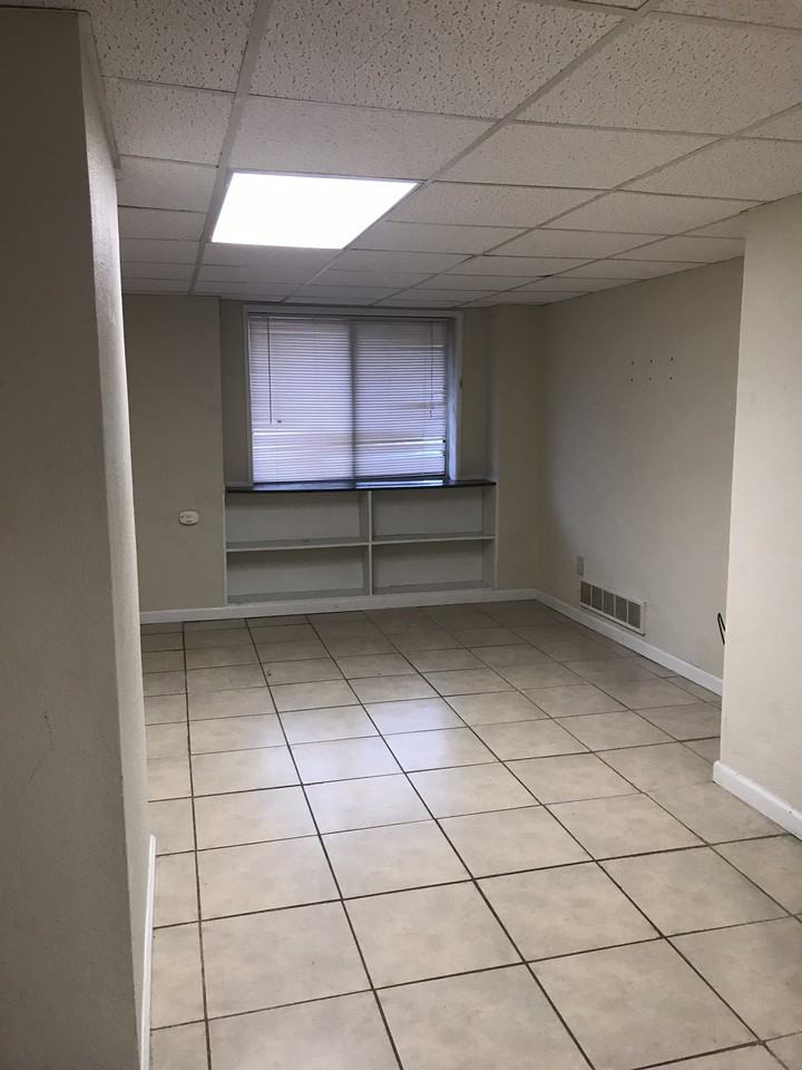 10 Balsam Dr - Photo 3 of 19