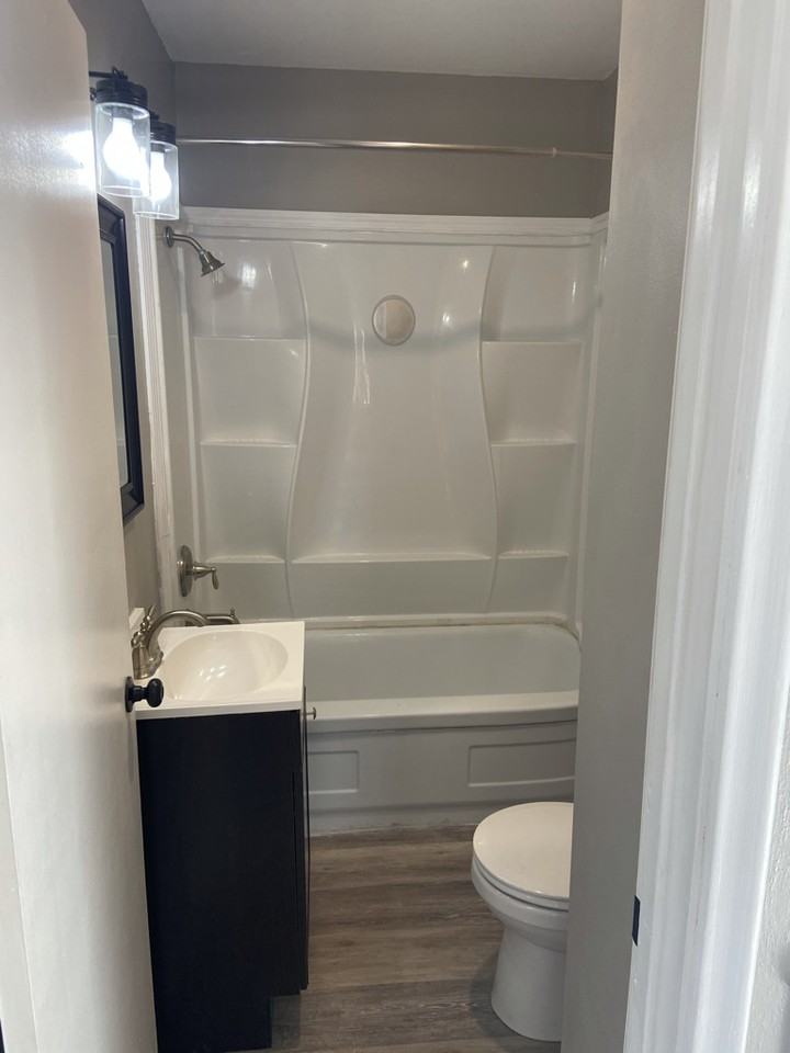 315 S 5th E #2 - Photo 5 of 14