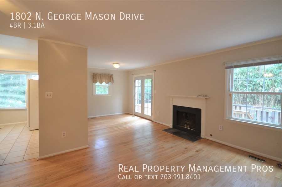 1802 N George Mason Dr - Photo 2 of 25