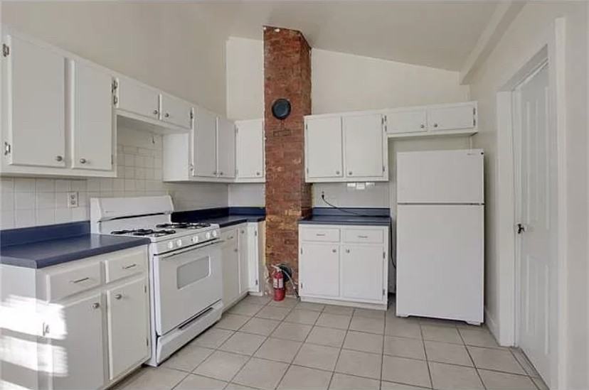 743 Toledano St - Photo 2 of 8