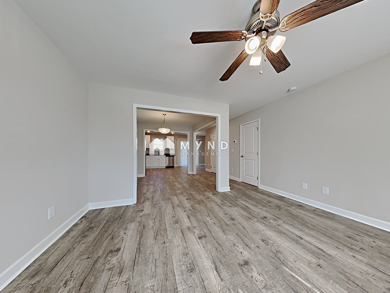 202 Young Ave Sw - Photo 2 of 17